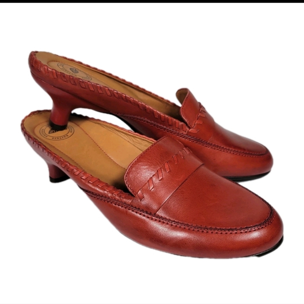Nurture Jordan Leather Mule Loafers Size 7M Rust Color Cushioned Stitching EUC